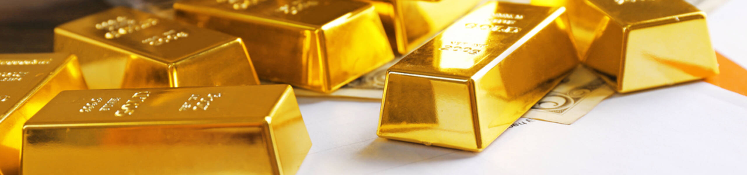 Harga Emas Turun Mencapai Harga $1,927 Hingga Sesi Eropa